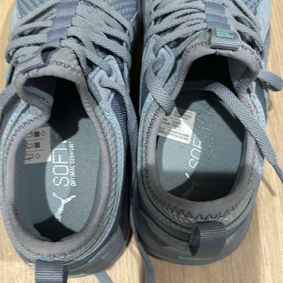 Womens Puma Sneakers - Picture 5 of 6